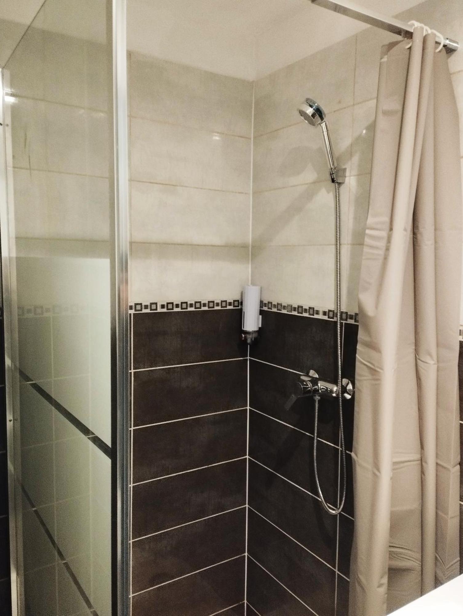 Appartement Avec Cour Plein Centre Foix Zewnętrze zdjęcie